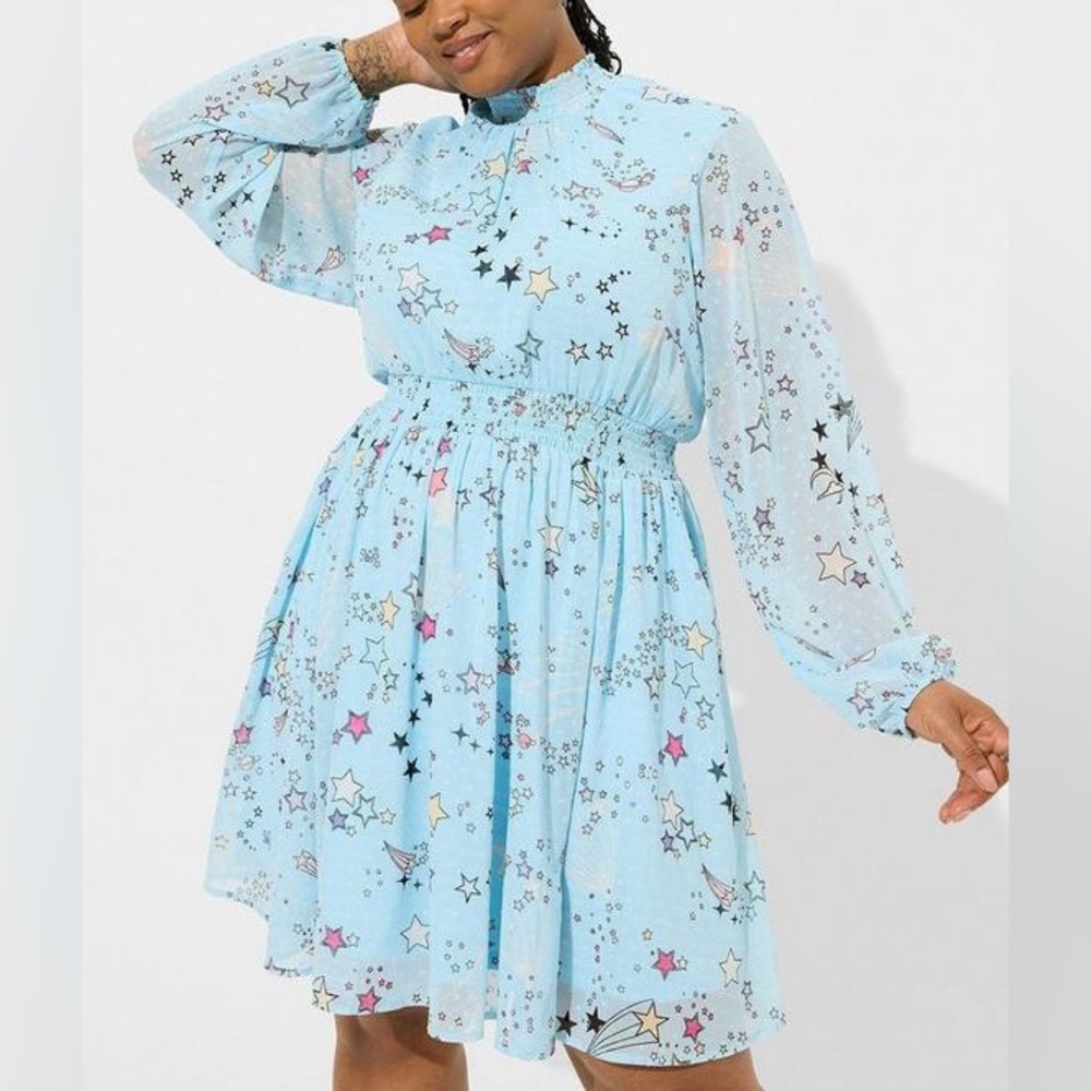 🚨New TORRID Mini Clipdot Blouson Sleeve Mock Neck Skater Dress Size 0 (L/12)